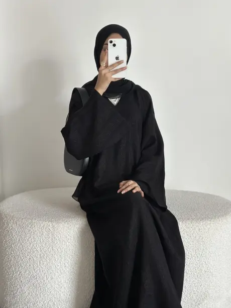 Black abaya 2
